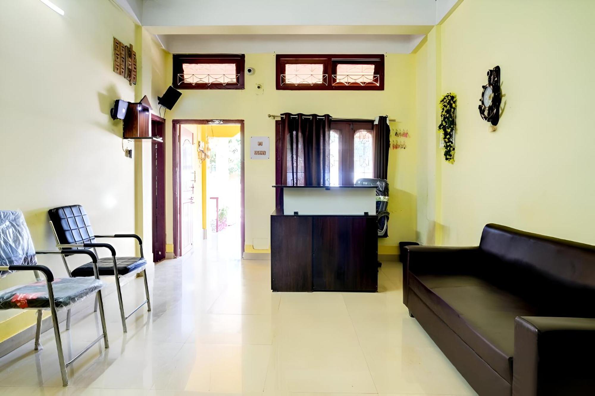 Capital Heritage Homestay Guwahati Buitenkant foto