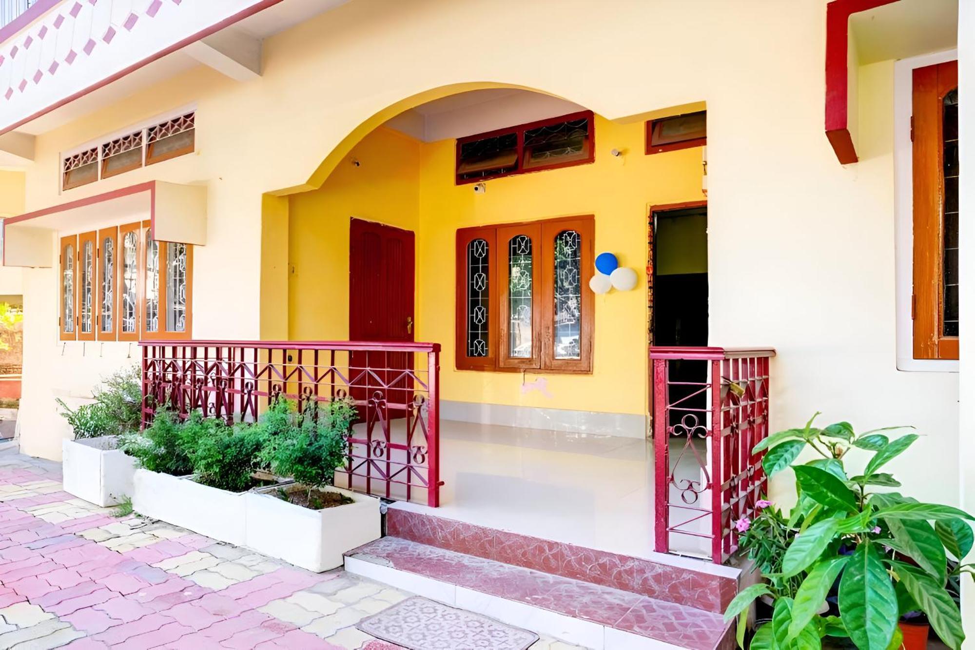 Capital Heritage Homestay Guwahati Buitenkant foto