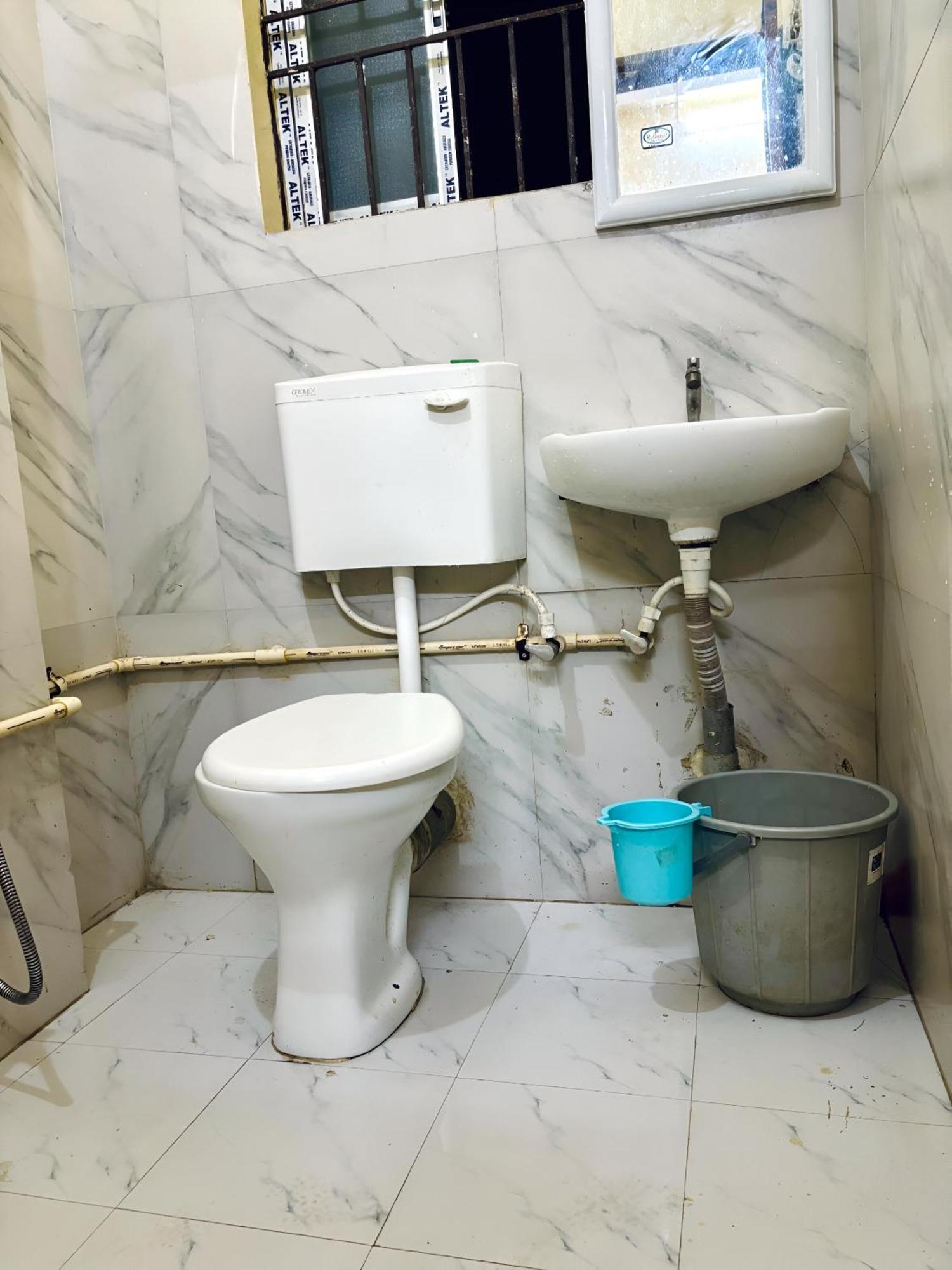 Capital Heritage Homestay Guwahati Buitenkant foto