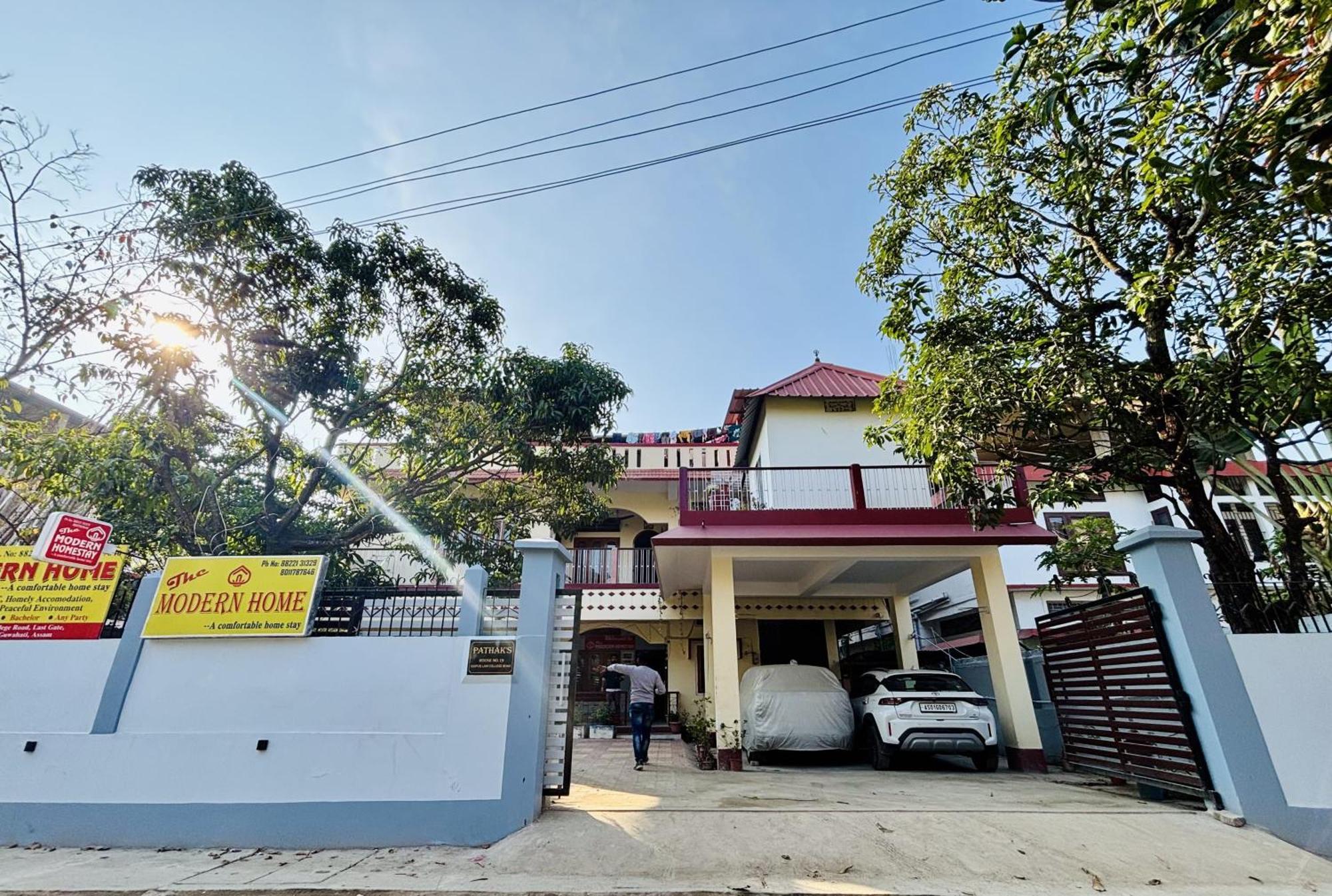 Capital Heritage Homestay Guwahati Buitenkant foto